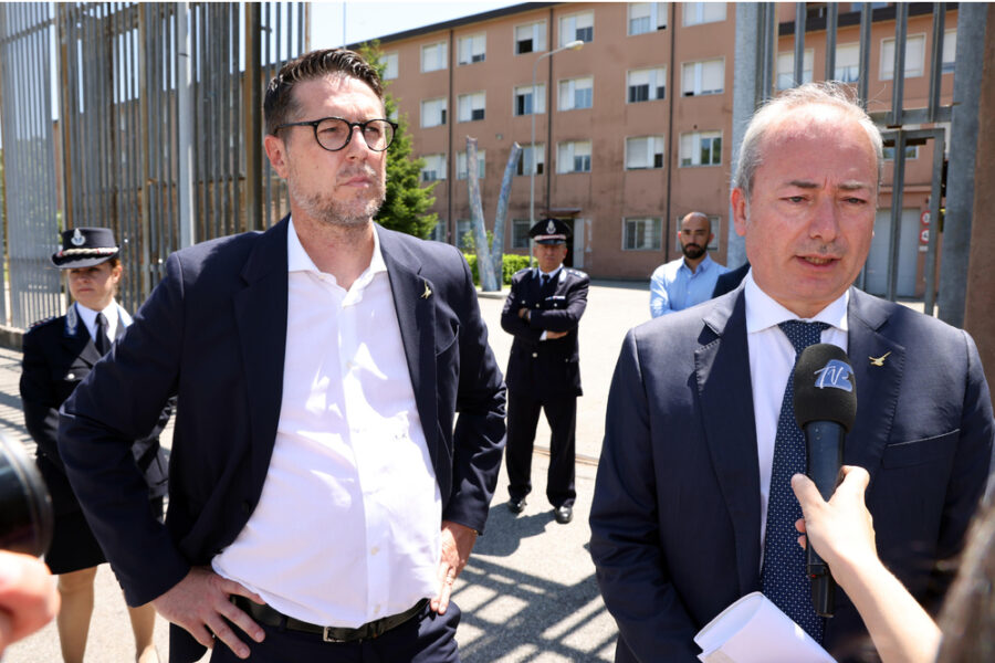 'Anche introduzione del reato di danneggiamento aggravato e potenziamento Strade sicure'