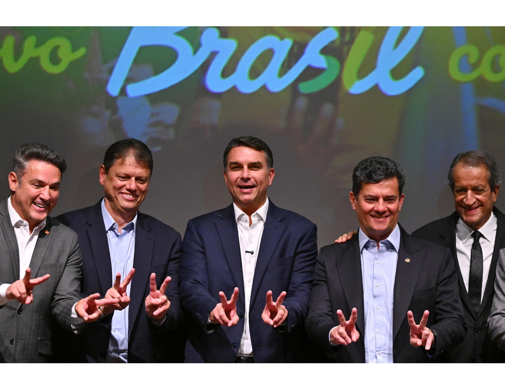 Moro, ‘comprensibile’ la fuga di Flávio Bolsonaro negli Usa