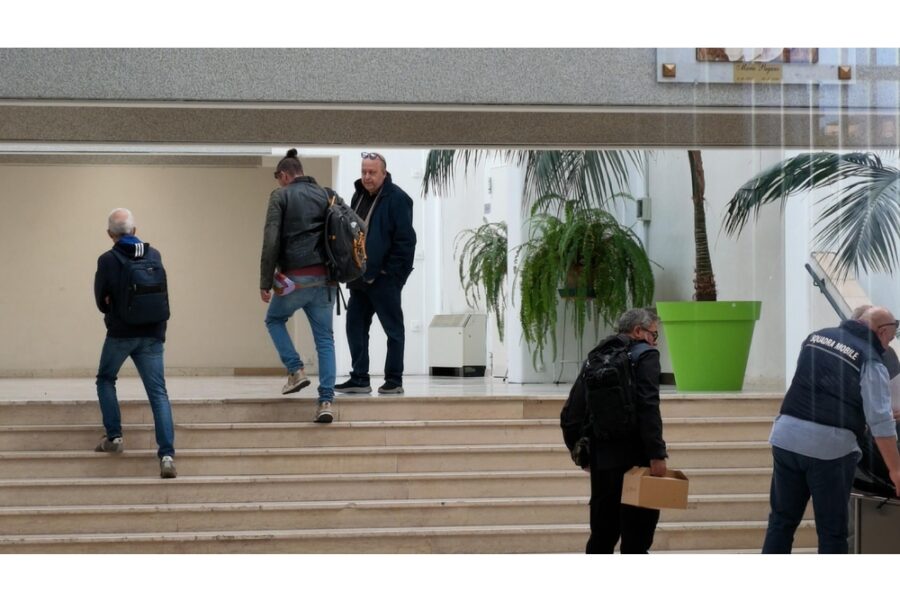 Copiati i dati del sever a cui sono collegati i computer dell'istituto