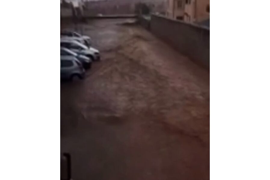 Allagamenti anche in altri paesi dell'isola