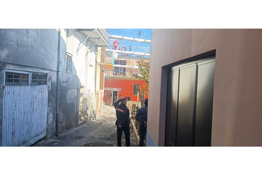 Sono i dipendenti di un'altra ditta che ha lavorato nel cantiere privato