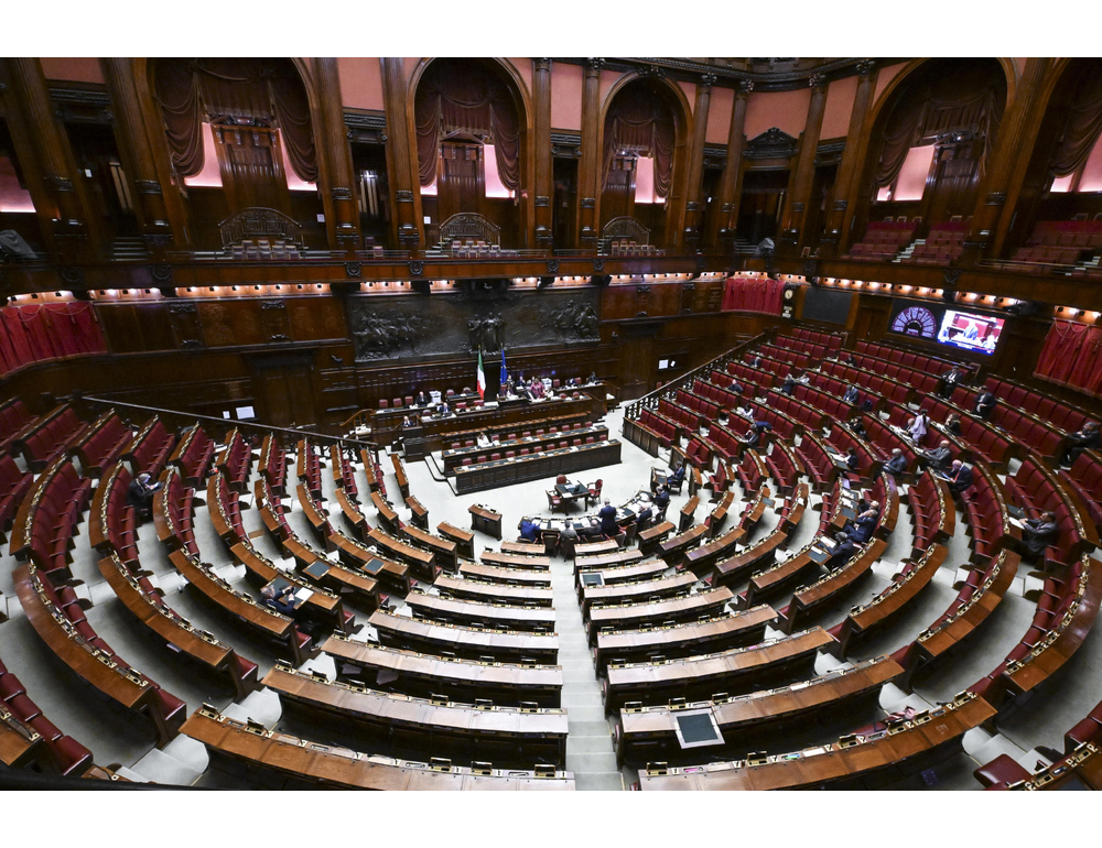 Ok della Camera alla risoluzione sullo scostamento, con 219 sì e 110 no