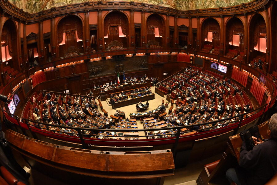 Maggioranza tiene sul voto segreto