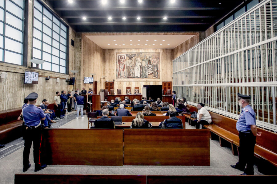 Bellusci in aula rivela: 'Andammo anche a un incontro in Comune'