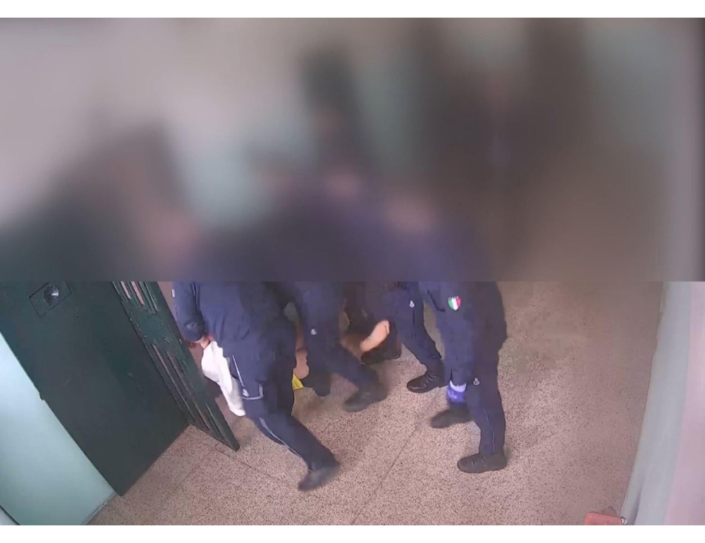 Pestaggio in carcere, pm chiede 5 condanne per tortura nel processo bis