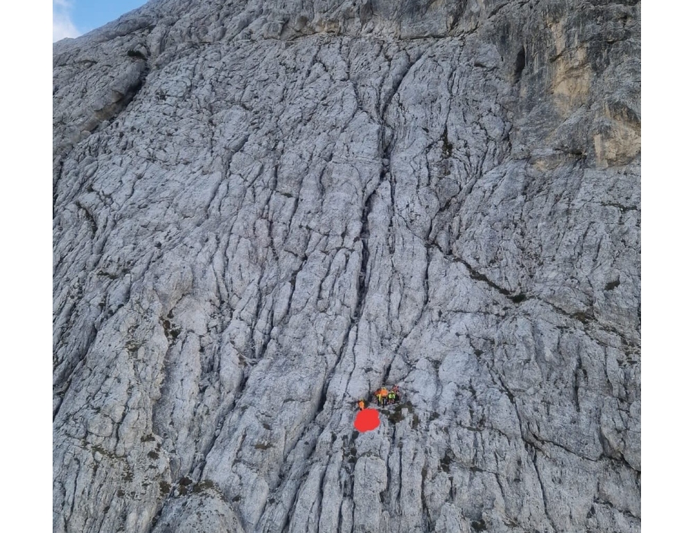 Precipita per oltre 50 metri sulle Alpi Giulie, morta alpinista tedesca