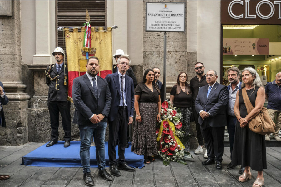La disgrazia nella Galleria Umberto I a Napoli