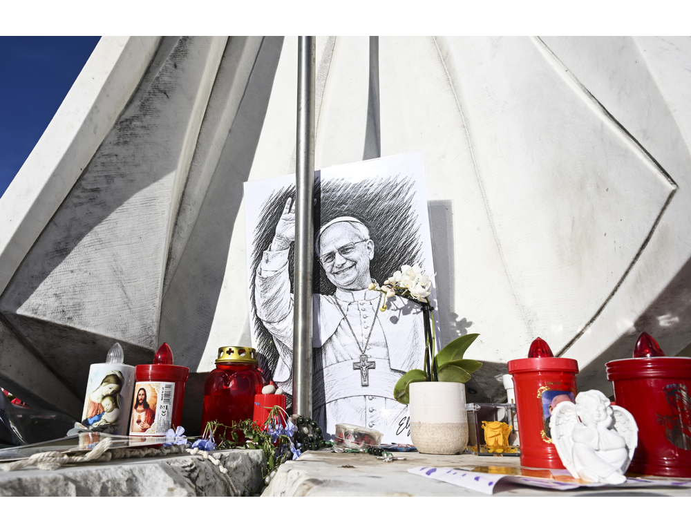 Sala stampa vaticana, ‘l’Angelus del Papa ci sarà’