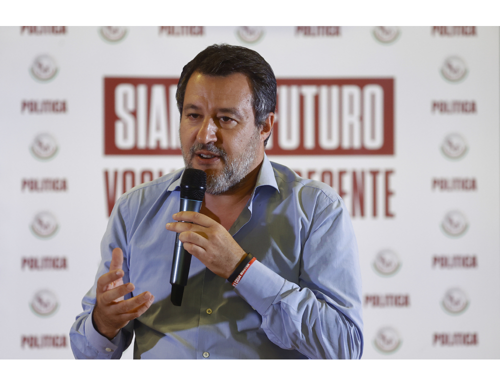Salvini, ci un sarà segreteria politica e aggiorneremo il simbolo della Lega