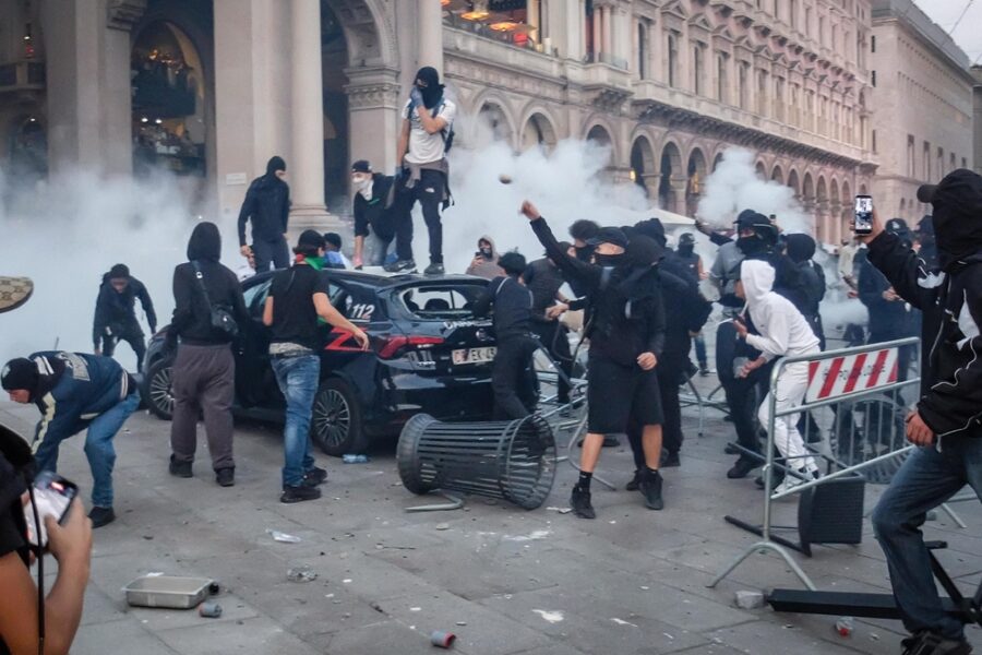 Per i disordini a Bologna