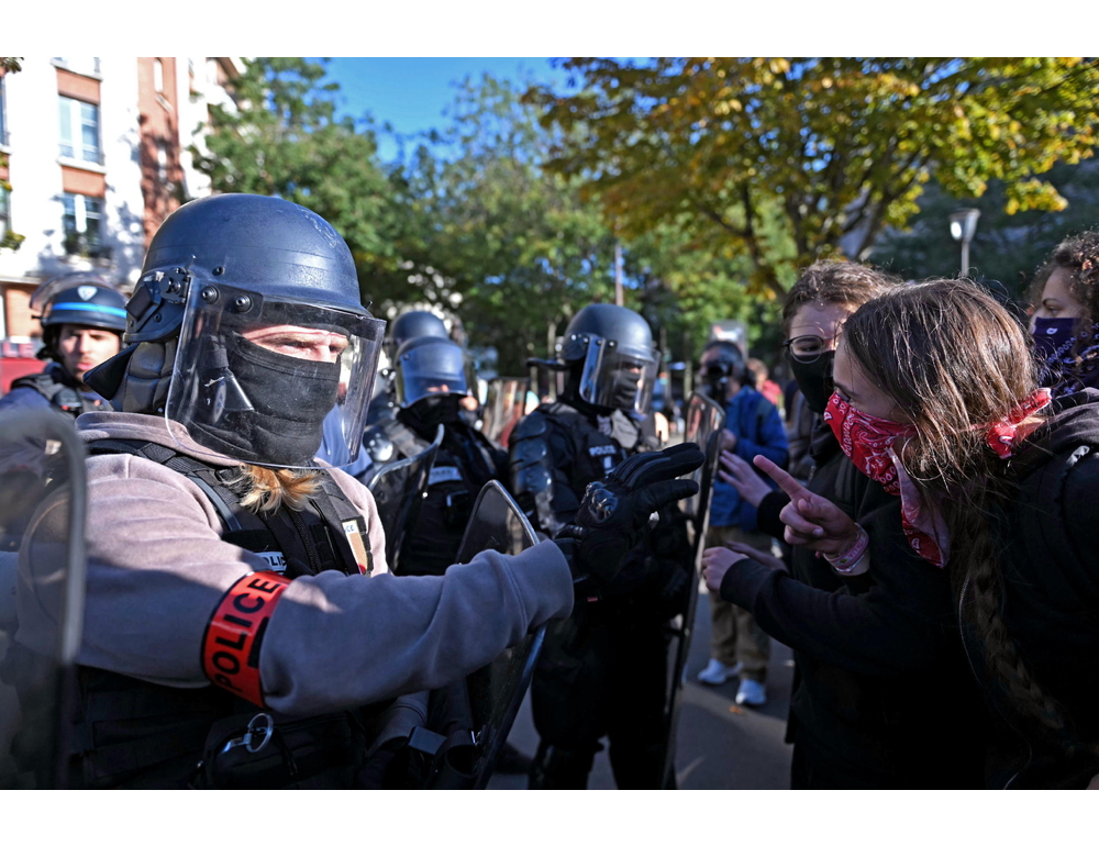 Scontri a Parigi durante la mobilitazione studentesca