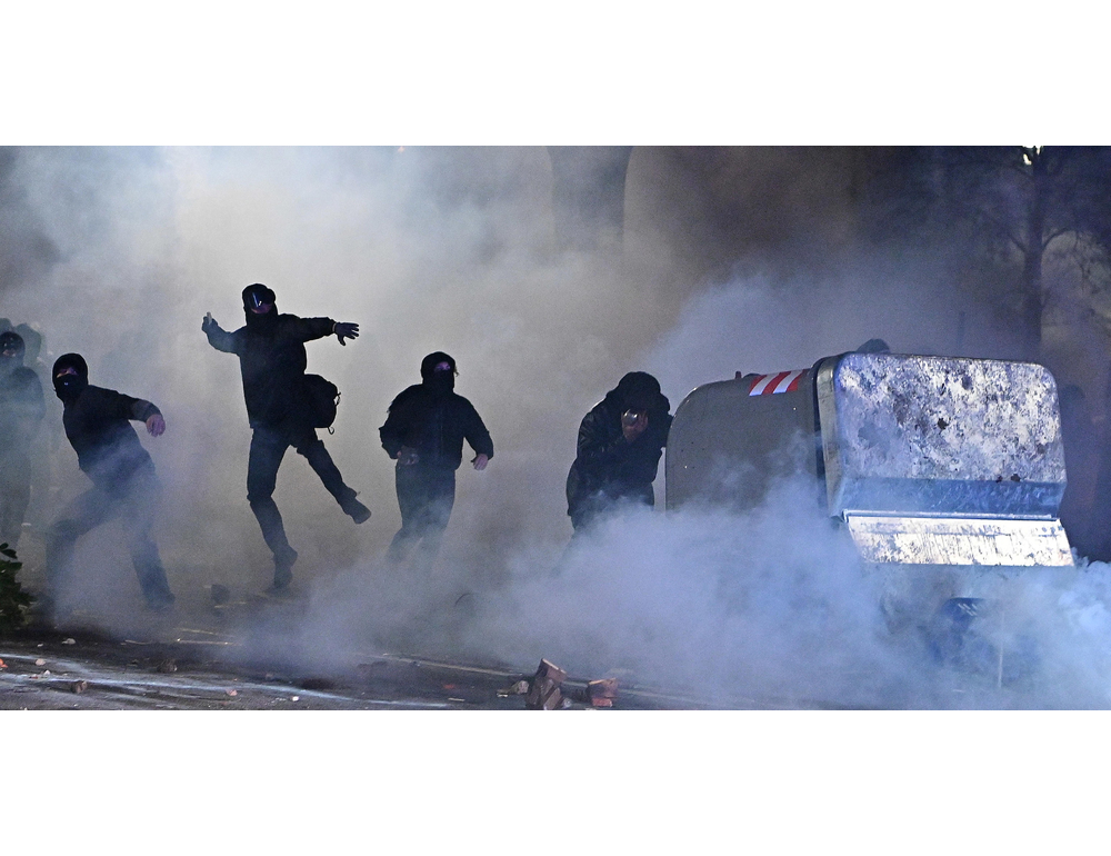 Scontri a corteo pro Askatasuna, interrogatori precautelari per 19 indagati