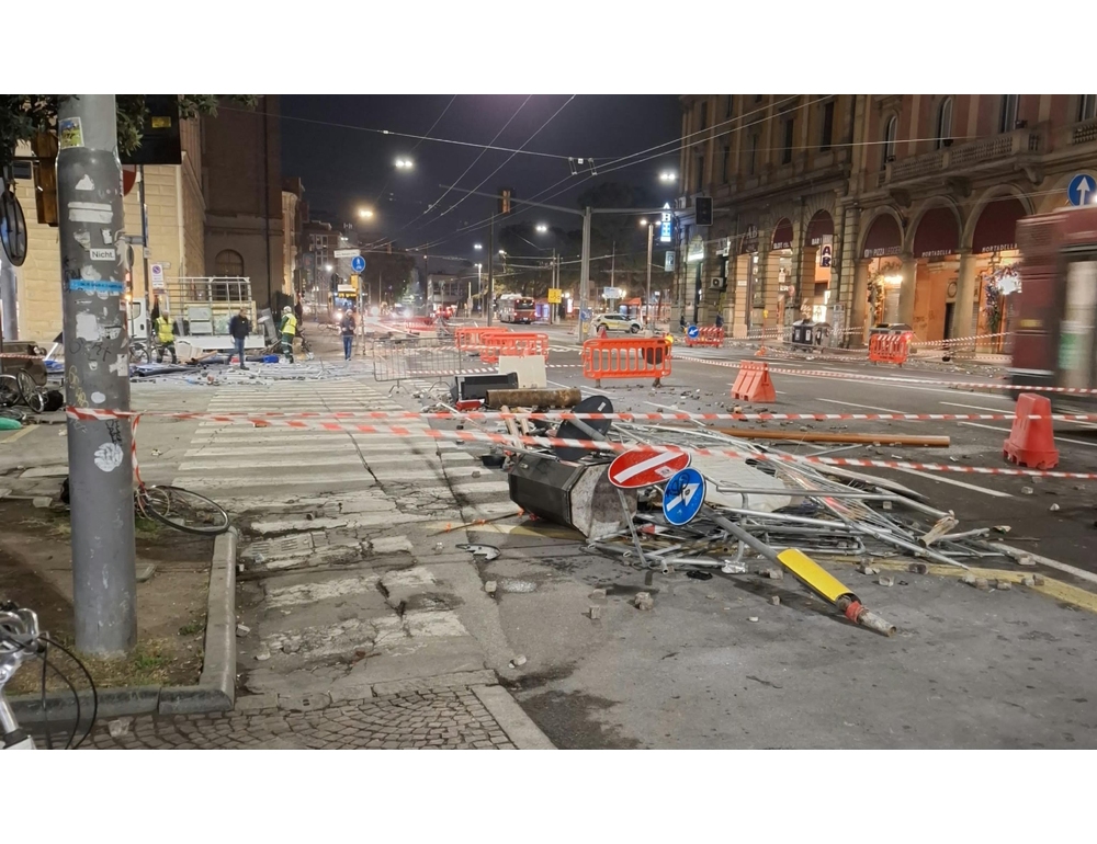 Scontri al corteo a Bologna, convalidati gli arresti dei quattro minori