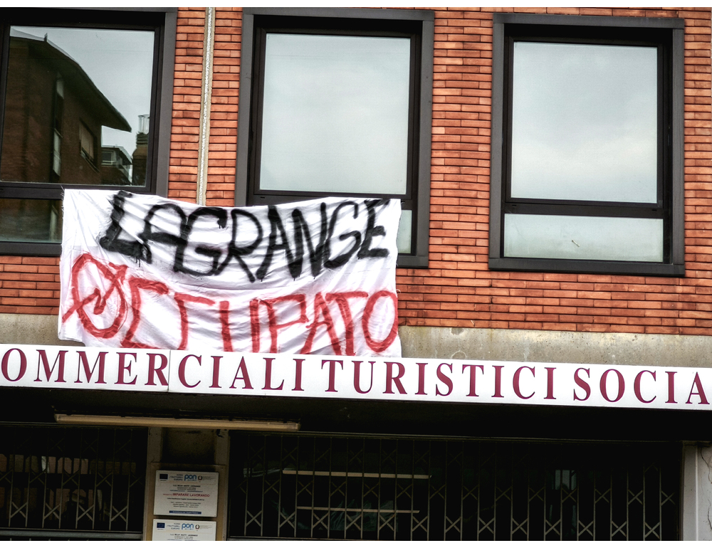 Scuole occupate a Torino, ‘fare come in Francia’