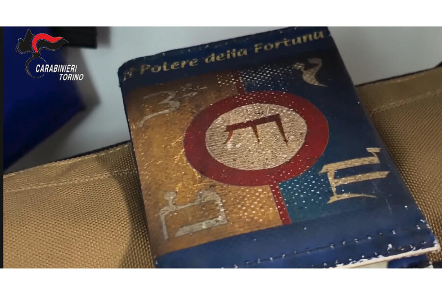 Agli adepti voto di povertà