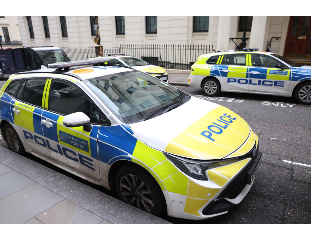 Shock in Gb, fu un suicidio collettivo l’annegamento di 3 sorelle a Brighton