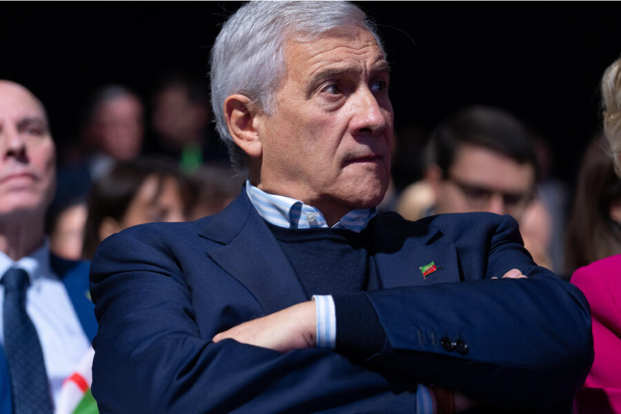 Il leader di FI insiste: 'la tassa sugli extraprofitti non esiste'