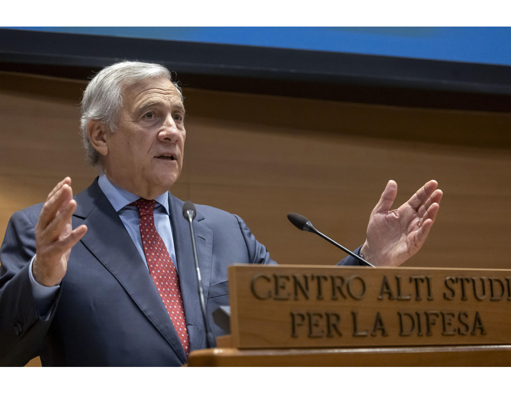 Tajani, ‘da risolvere il nodo previdenza per militari e forze dell’ordine’