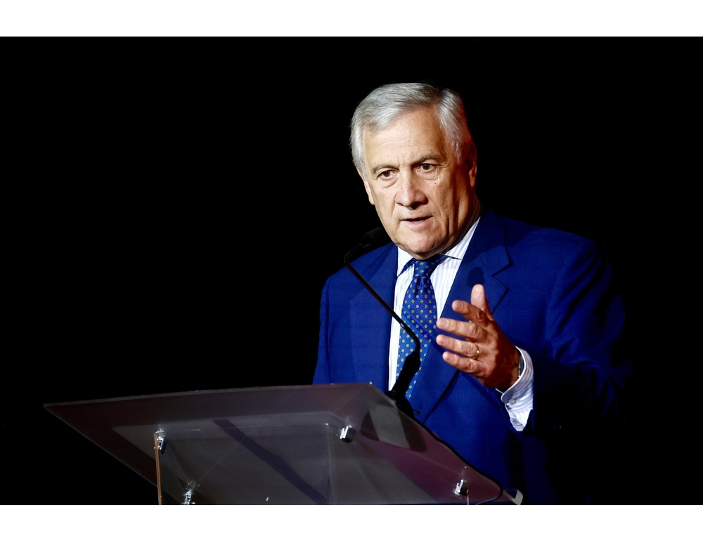 Tajani, ‘il centro è solo Forza Italia, porte aperte a riformisti e moderati’
