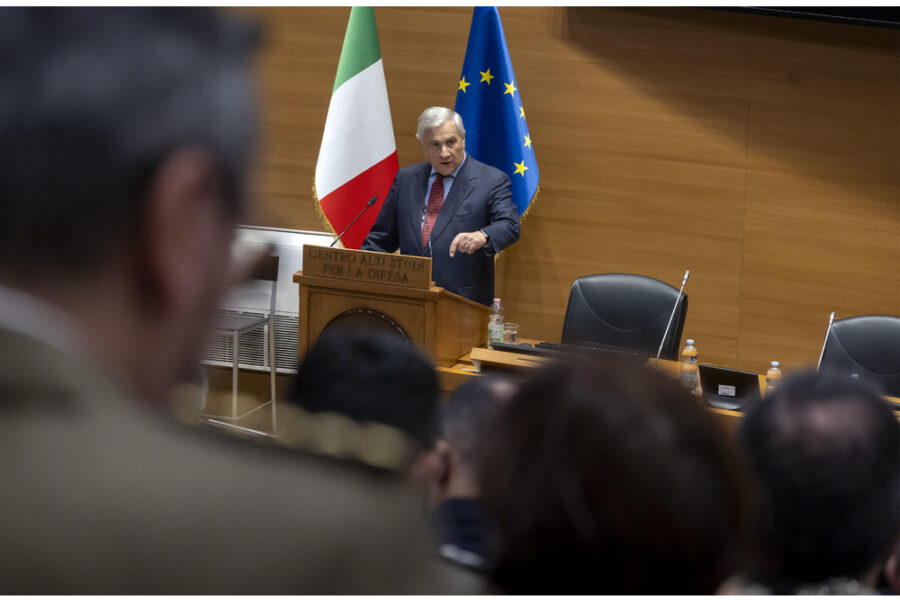 Lo sta elaborando la Difesa. Poi informeremo il Parlamento attraverso il Copasir