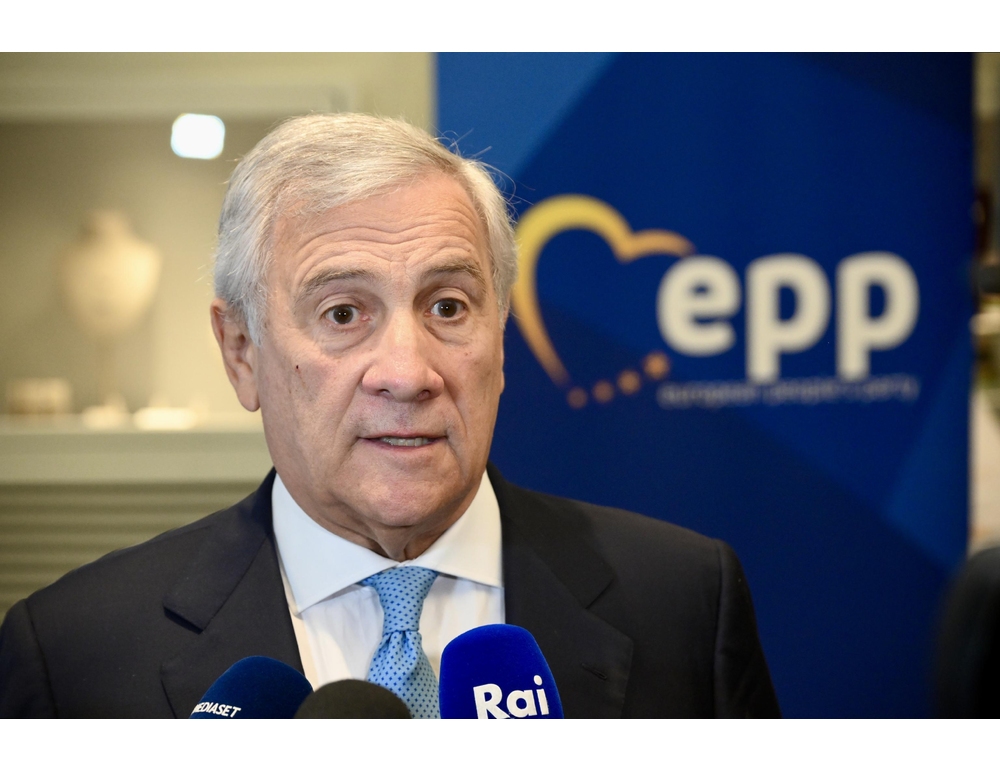 Tajani, inaccettabile violenza e chi dall’opposizione soffia sul fuoco