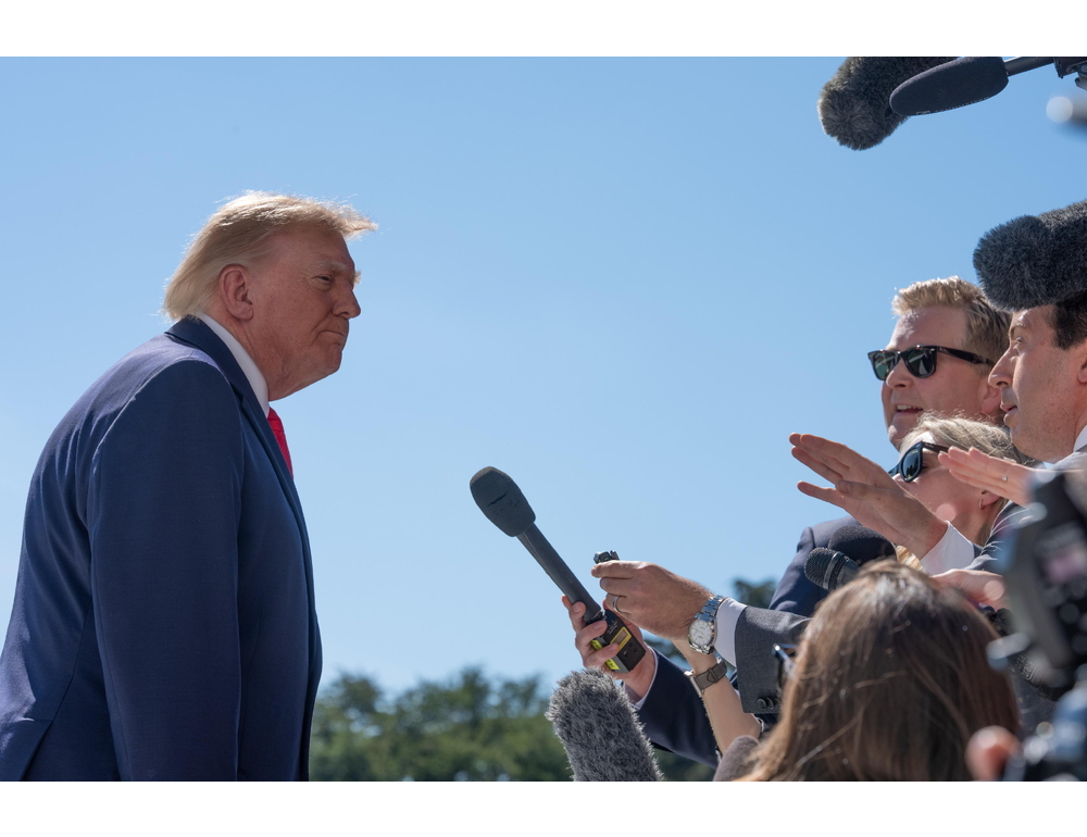 Trump non esclude quote del governo in OpenAI e Anthropic