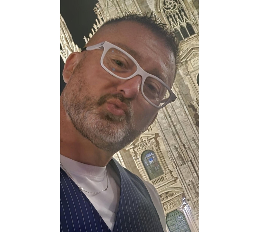 Uccide la fidanzata, difesa ‘la compagna voleva colpirlo con un coltello’