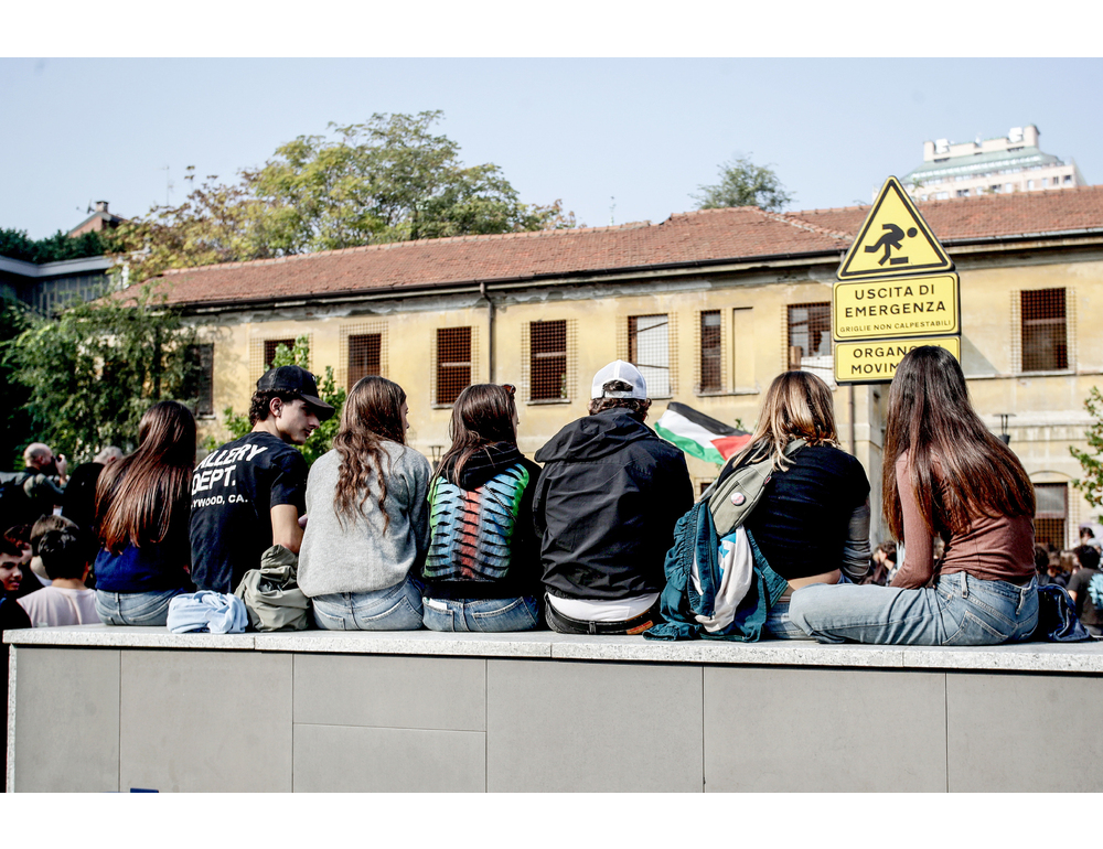 Vandalizzato liceo durante occupazione degli studenti a Rozzano nel Milanese