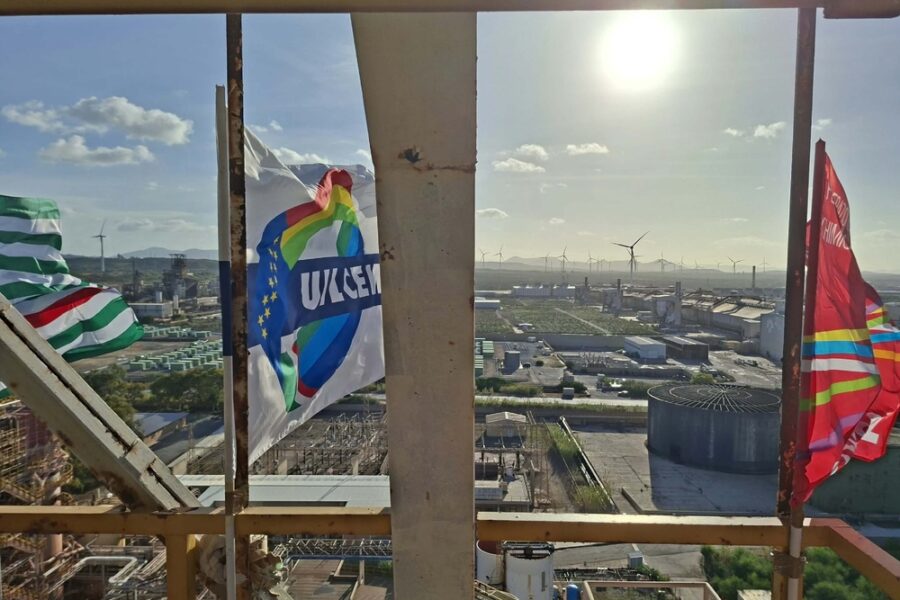 Assemblea nello stabilimento nel Sulcis in vista del vertice domani al Mimit