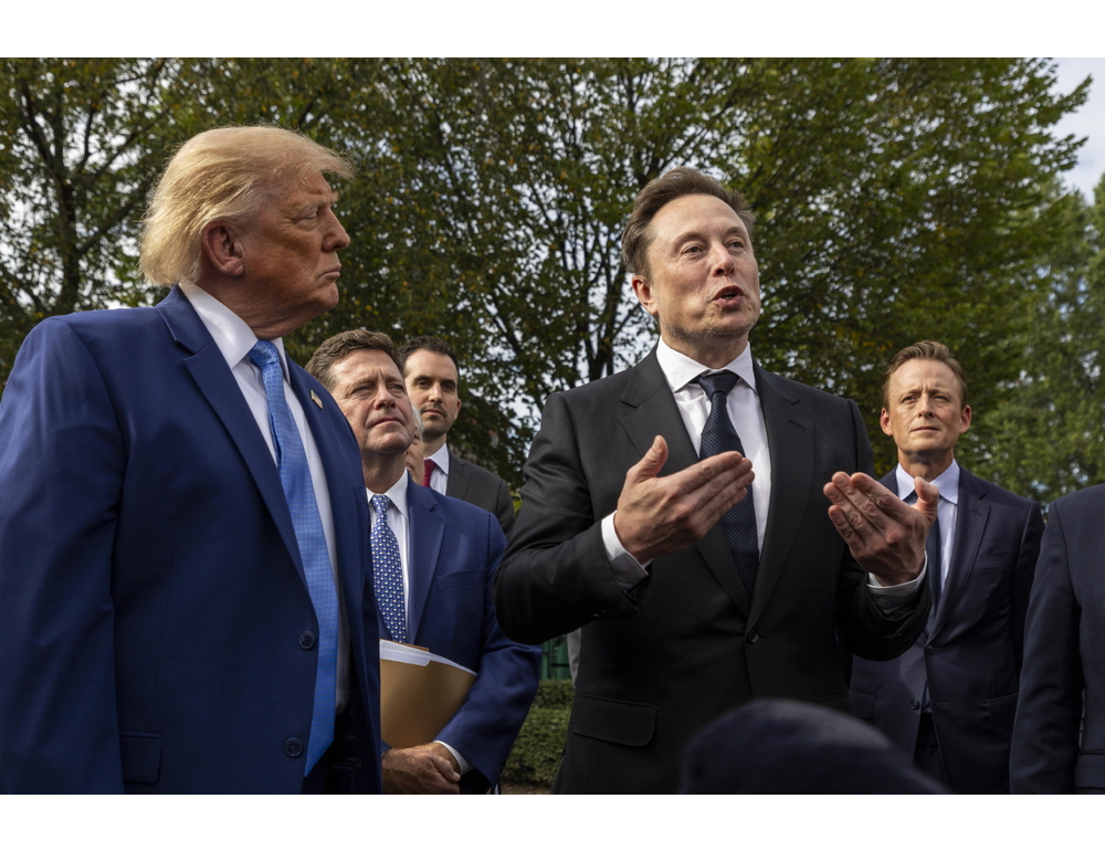 Wsj, ‘Trump ha chiamato Musk per rimuovere le restrizioni a Starlink per l’Ucraina’