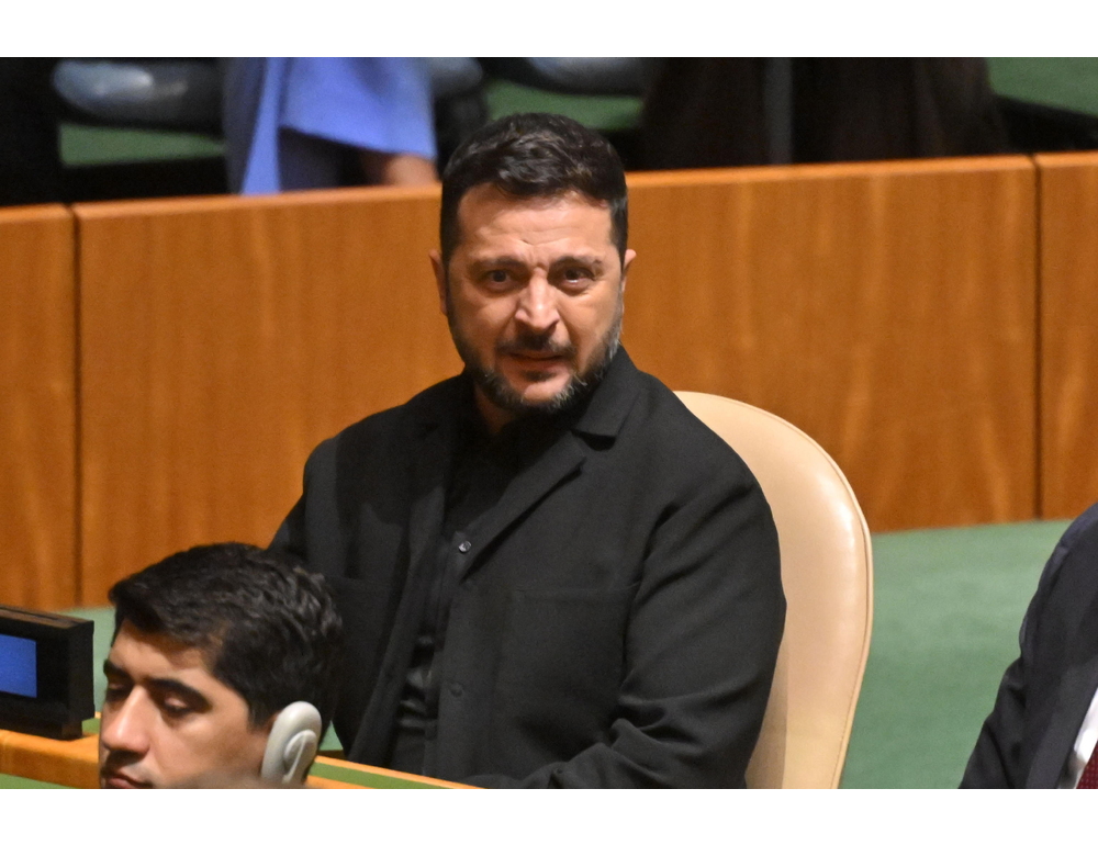 Zelensky a El Paìs, ‘Mosca vuole che gli ucraini lascino la capitale’