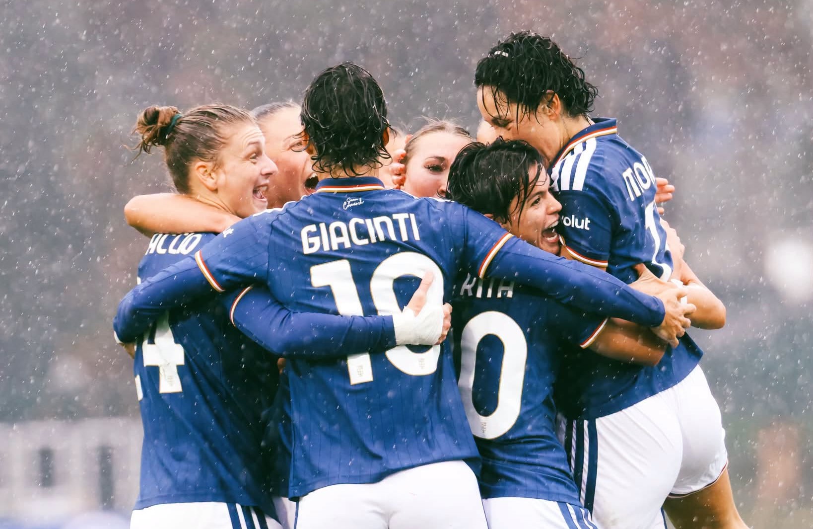 Calcio femminile, Como 1907 da favola: poker alla Juve e vetta solitaria