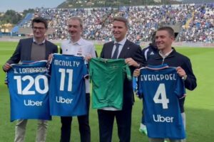 Il Lombardia al Sinigaglia: Evenepoel e McNulty in tribuna per Como-Roma