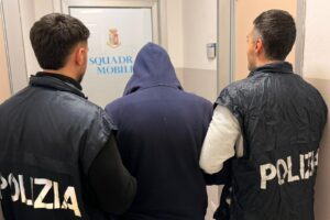 Ricercato per omicidio in Pakistan, 40enne arrestato a Como durante un controllo