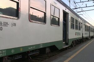 Viaggi gratis per gli under 14 e sconti sugli abbonamenti: l’obiettivo di Regione Lombardia